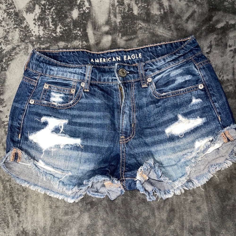 American Eagle tomgirl shortie